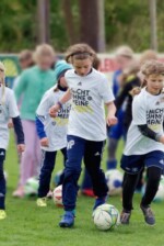 Tag des Mädchenfußballs 2019 - Dribbelspiele im Probetraining