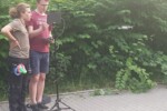 Die Drohne wird startklar gemacht...